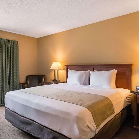 Rodeway Inn & Suites Portland - Jantzen Beach Экстерьер фото