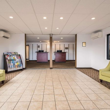 Rodeway Inn & Suites Portland - Jantzen Beach Экстерьер фото