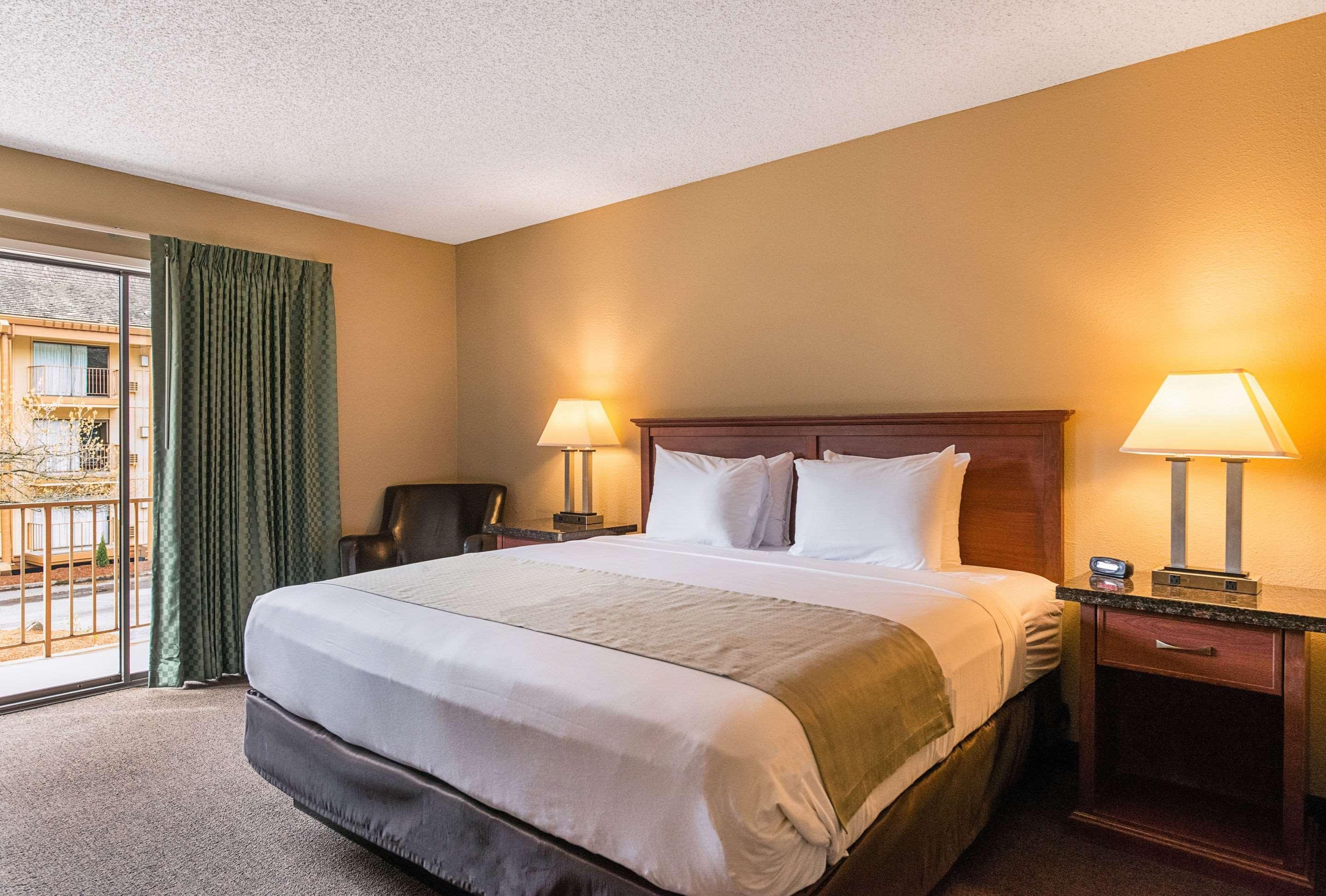 Rodeway Inn & Suites Portland - Jantzen Beach Экстерьер фото