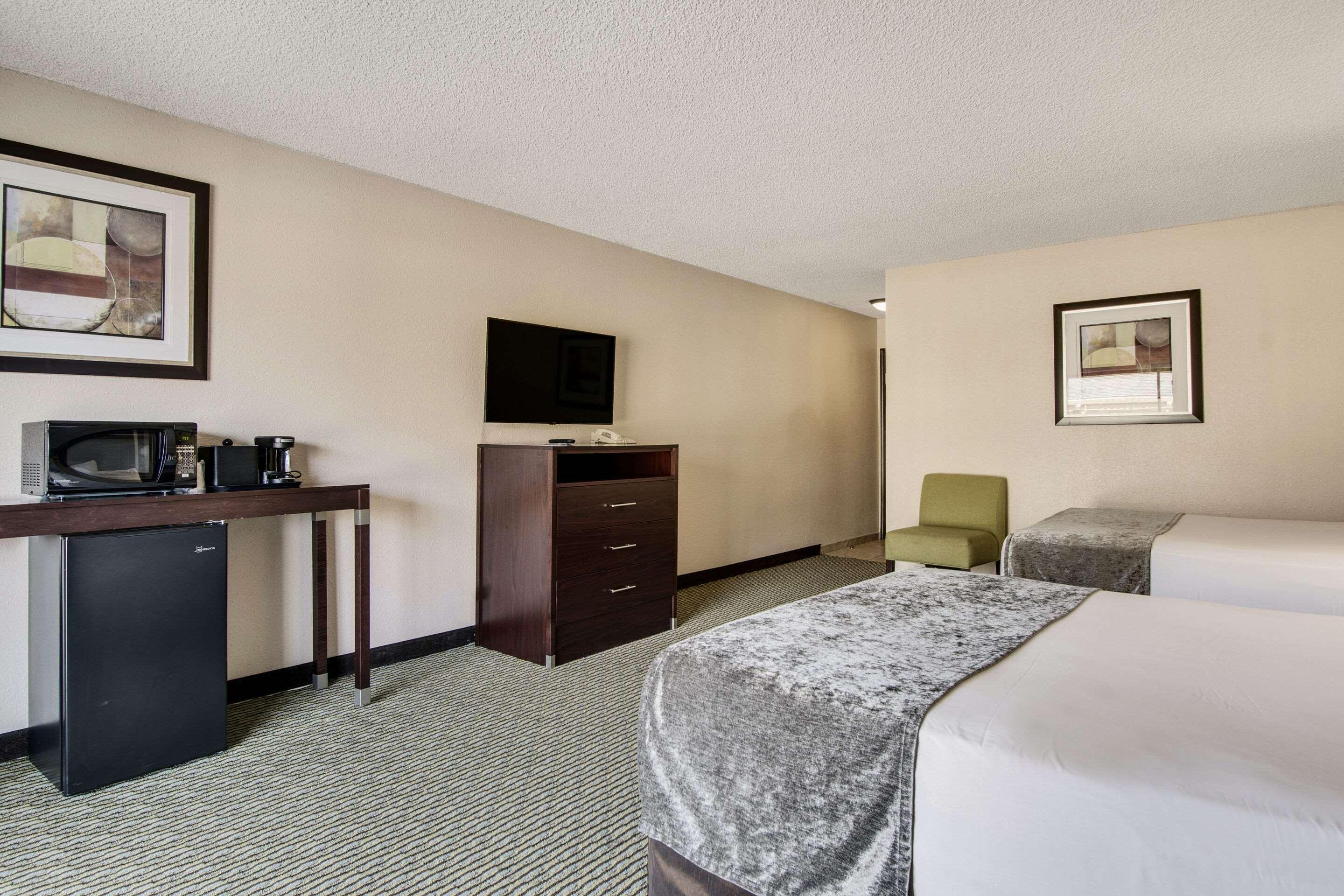 Rodeway Inn & Suites Portland - Jantzen Beach Экстерьер фото