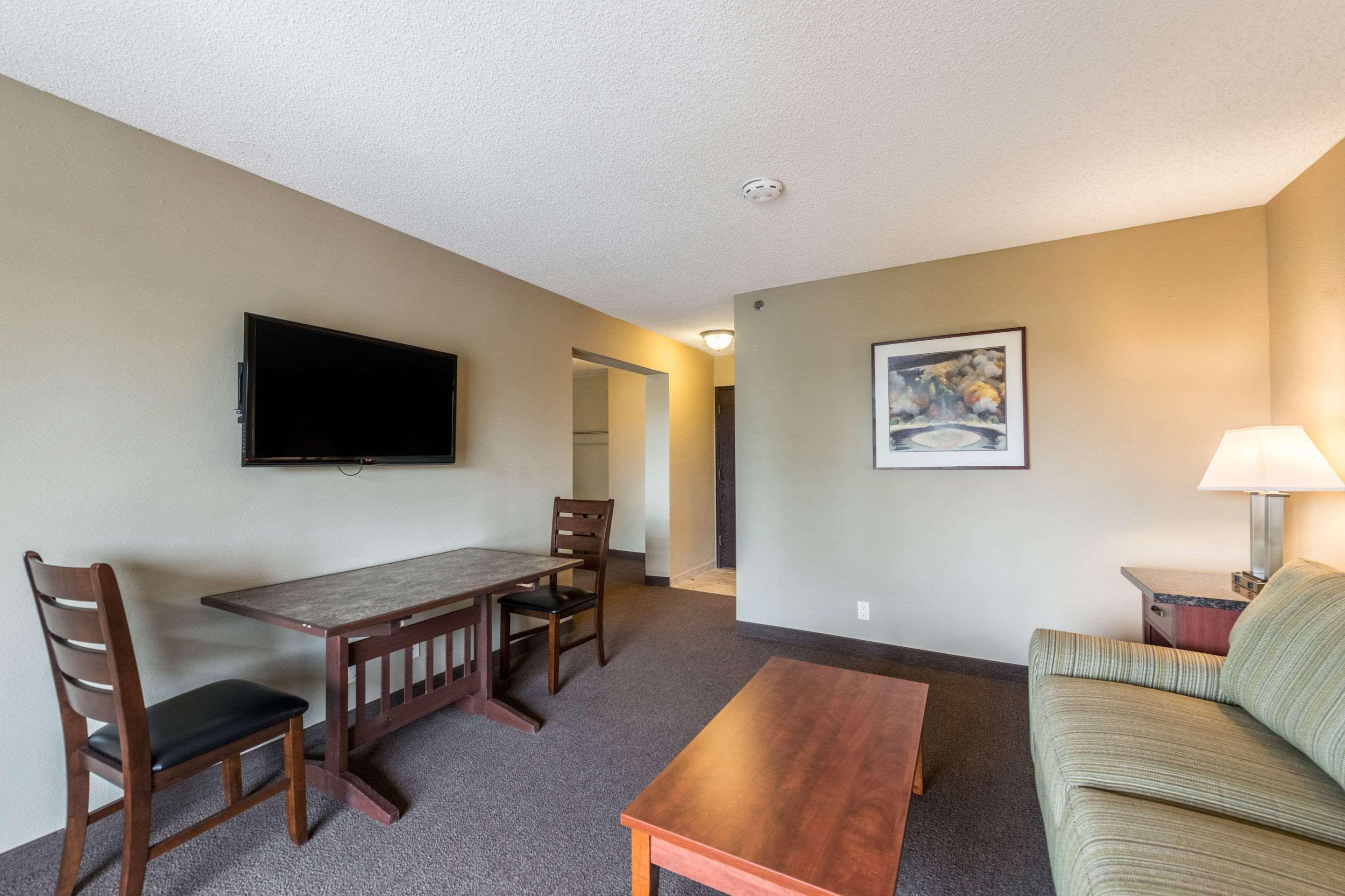 Rodeway Inn & Suites Portland - Jantzen Beach Экстерьер фото