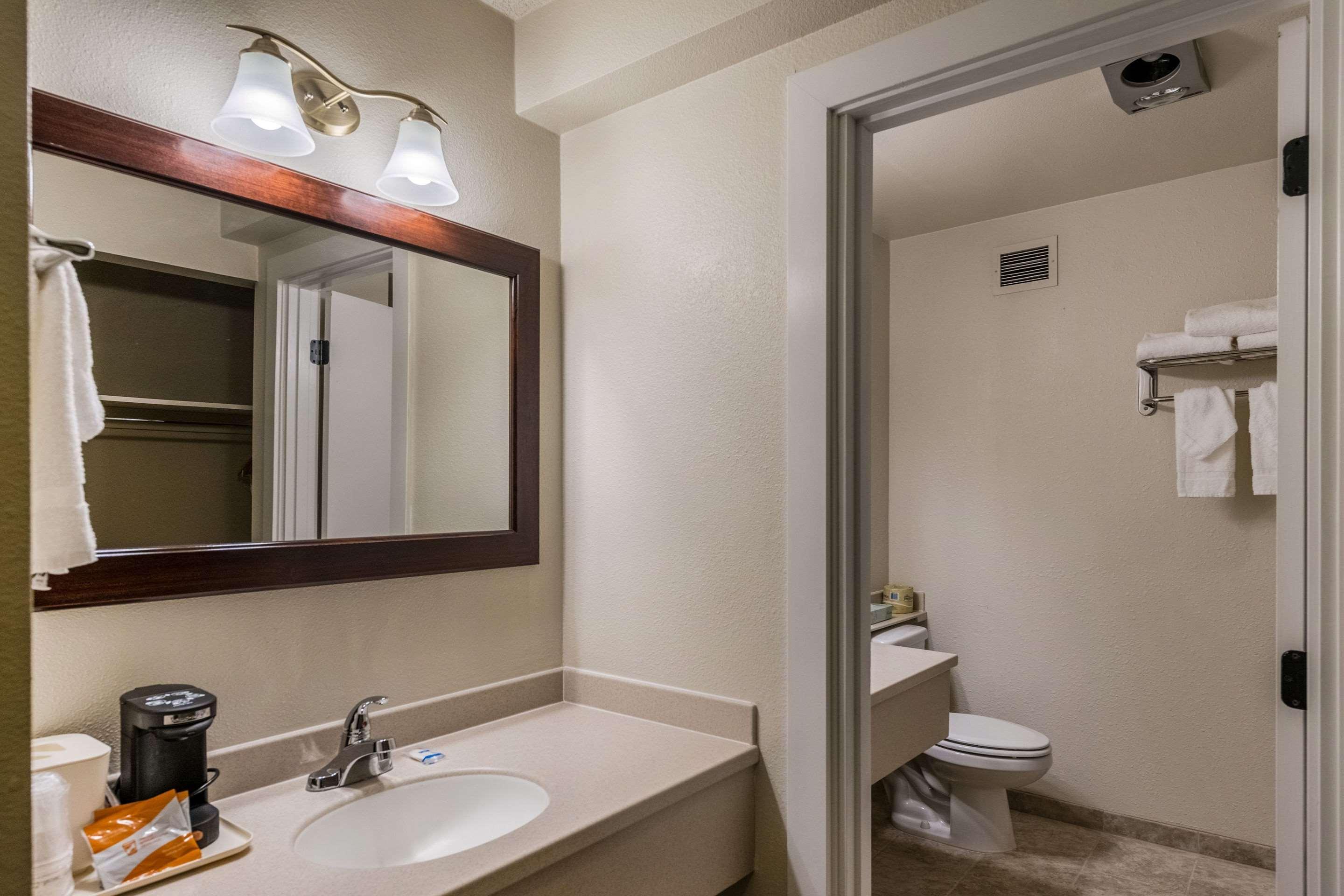 Rodeway Inn & Suites Portland - Jantzen Beach Экстерьер фото