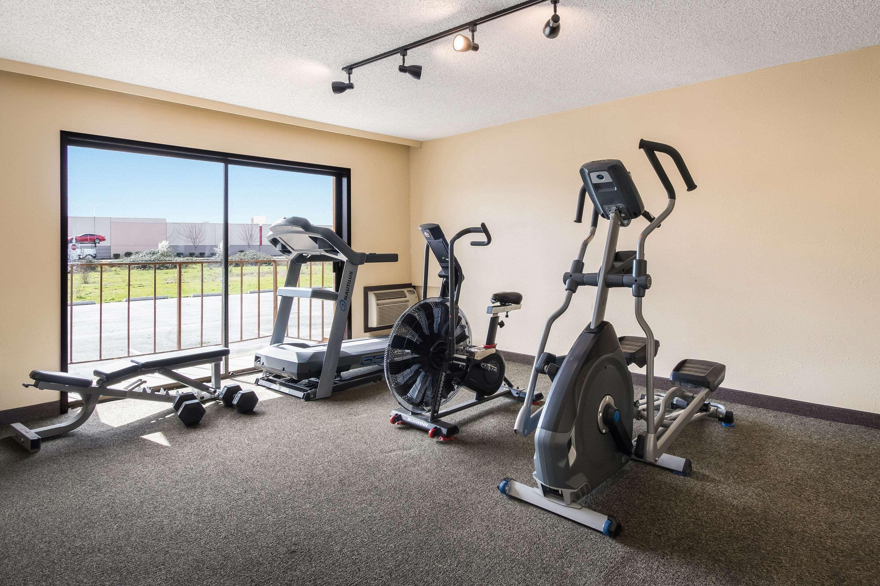 Rodeway Inn & Suites Portland - Jantzen Beach Экстерьер фото
