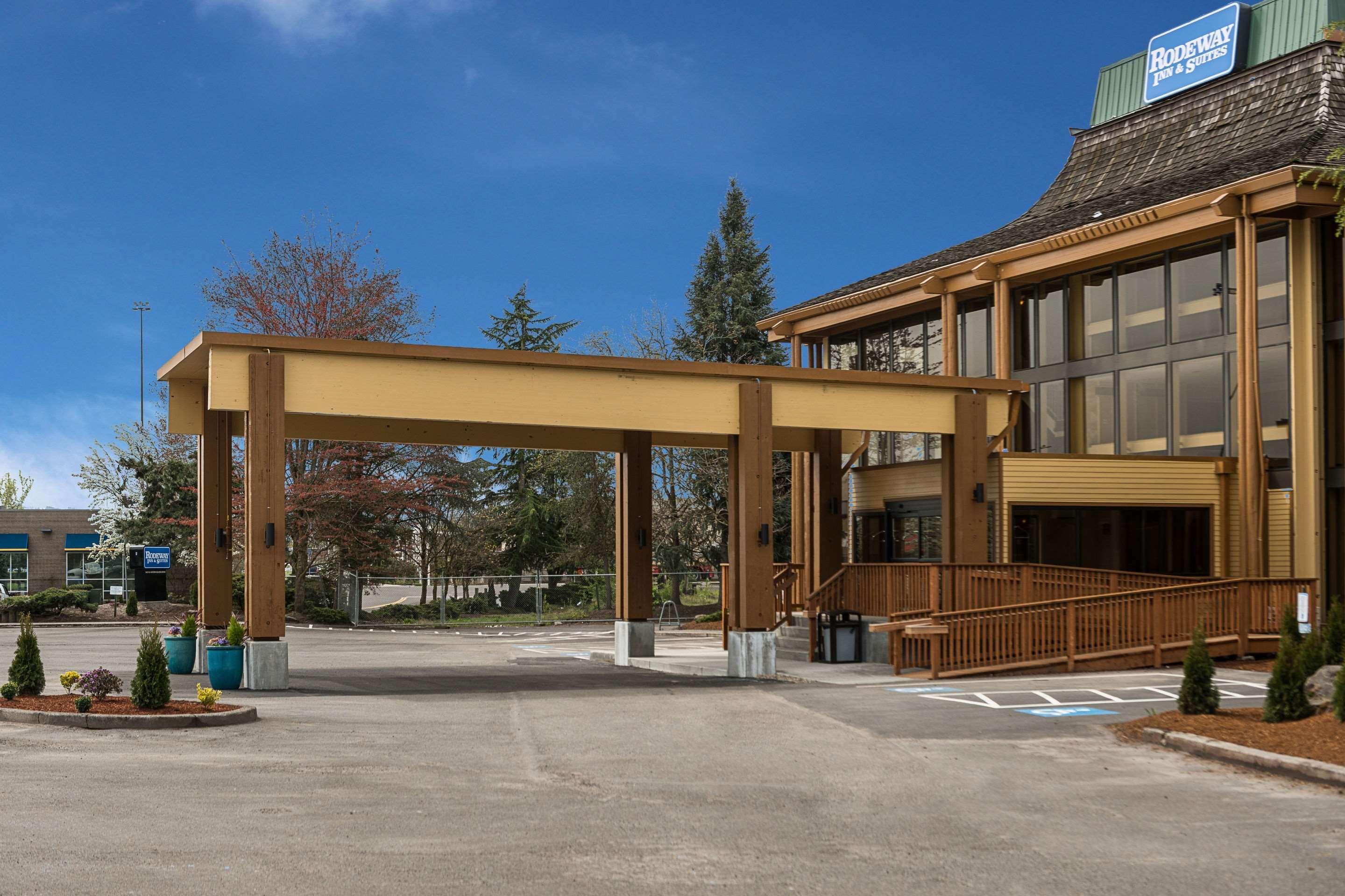 Rodeway Inn & Suites Portland - Jantzen Beach Экстерьер фото
